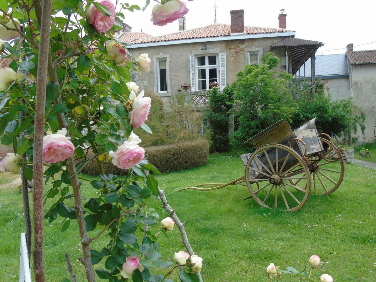 Eco Logis De Chantegrolle Champagne-Mouton Kültér fotó