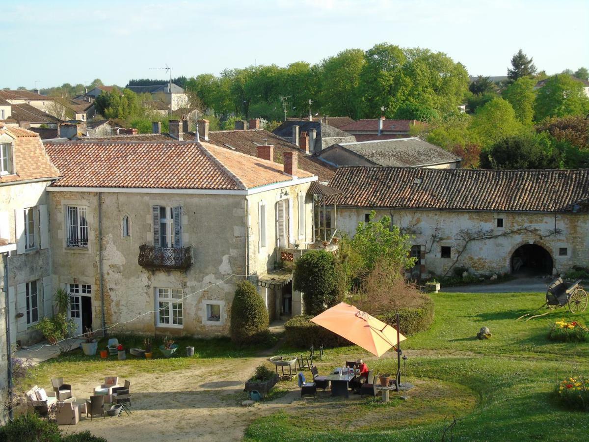 Eco Logis De Chantegrolle Champagne-Mouton Kültér fotó